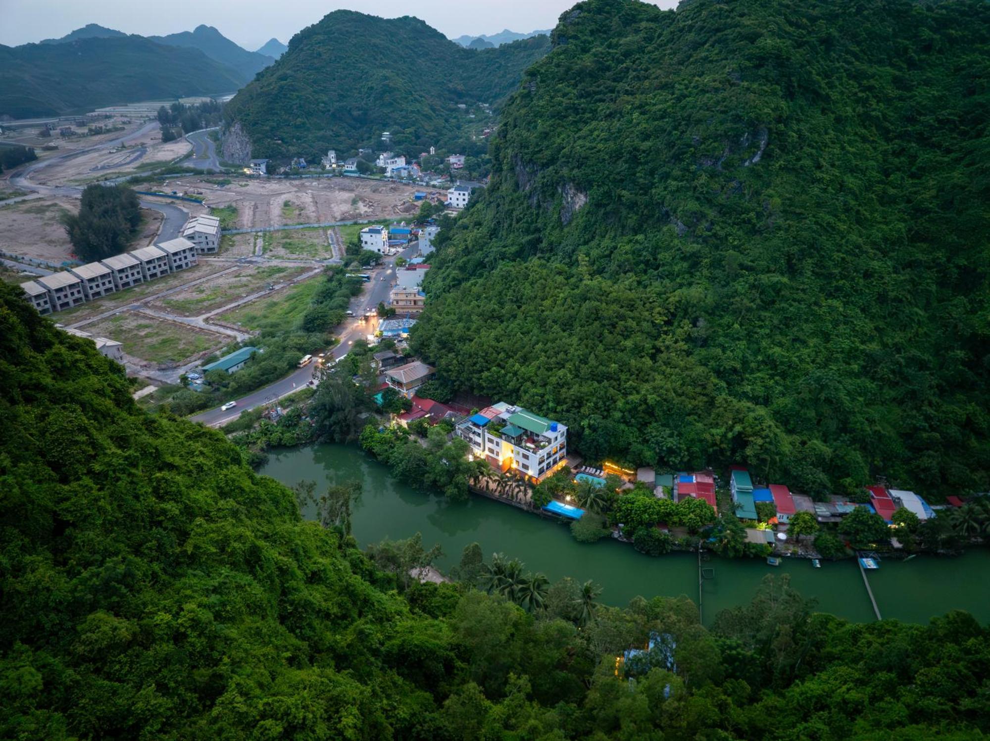 Catba Backpackers Hostel & Pool Bar Chan Chau Esterno foto